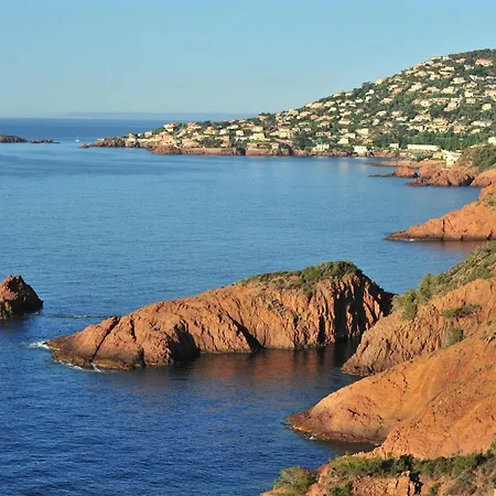 Apartmán Les Flots Bleus Face A La Au Pied Du Massif De L'esterel
